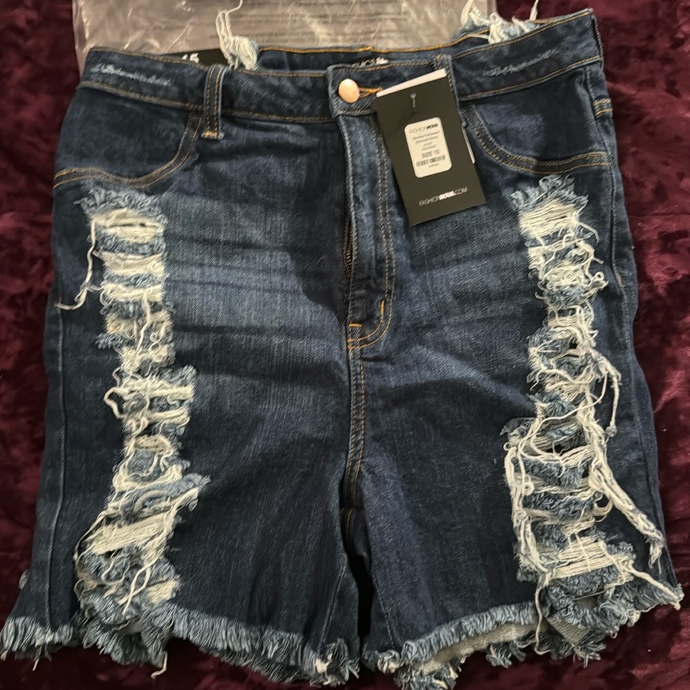 Fashion Nova Size 15-Destructed Shorts